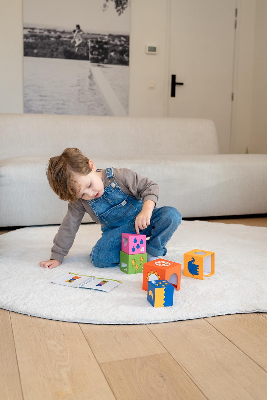 Smart Games | peek-a-zoo