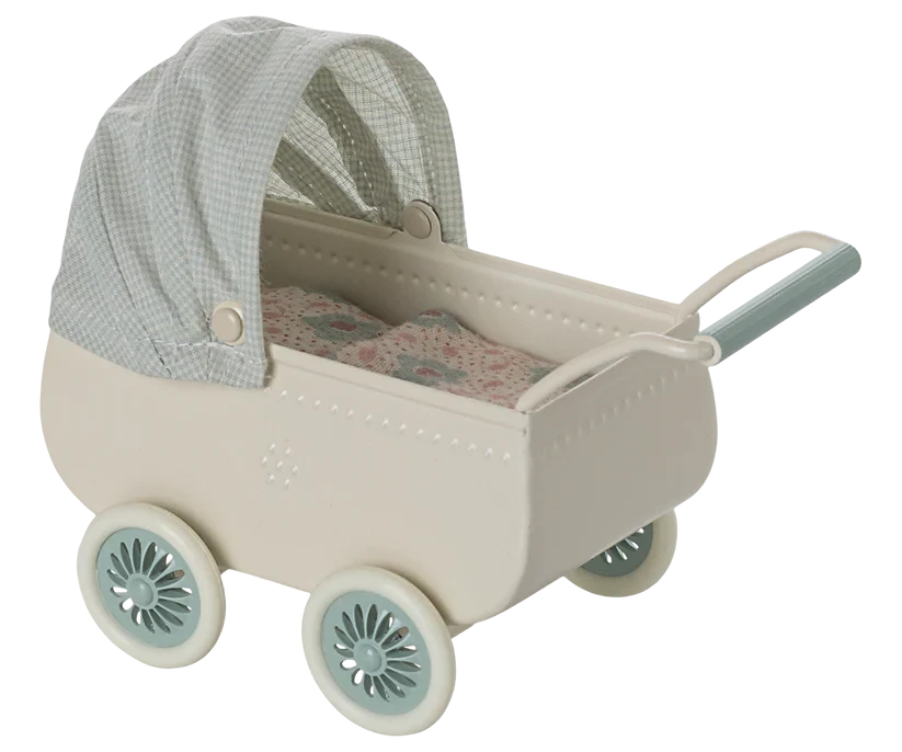 Maileg | Kinderwagen Met Babymuis - Mint
