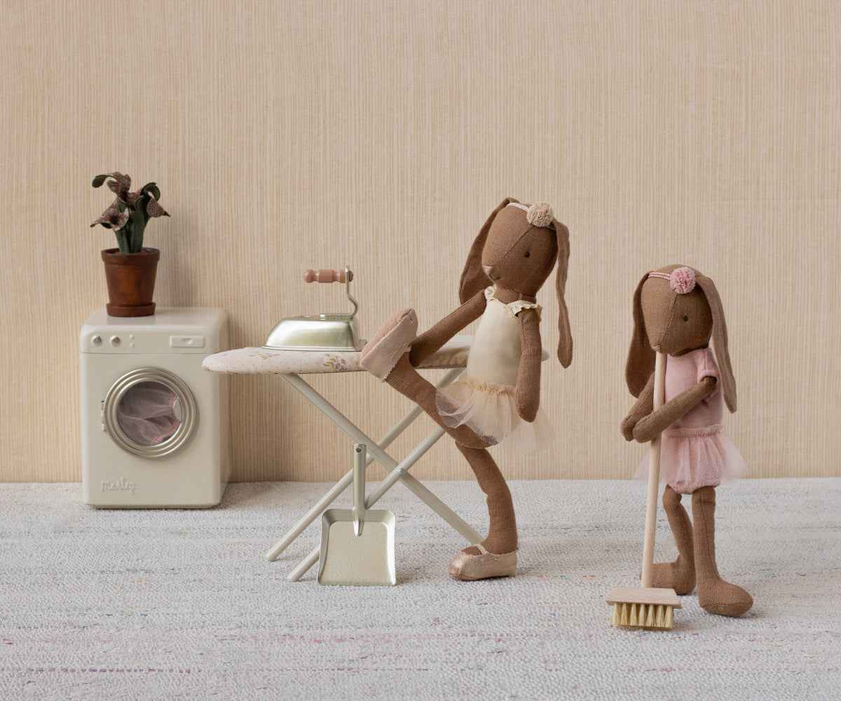 Maileg | Miniature Broom Set