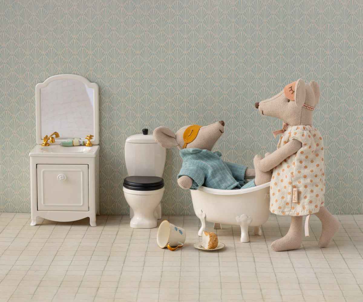 Maileg | Mouse Broken White Bathroom Vanity Unit