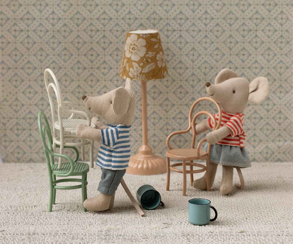 Maileg | Vintage Chair Mouse Dark Powder