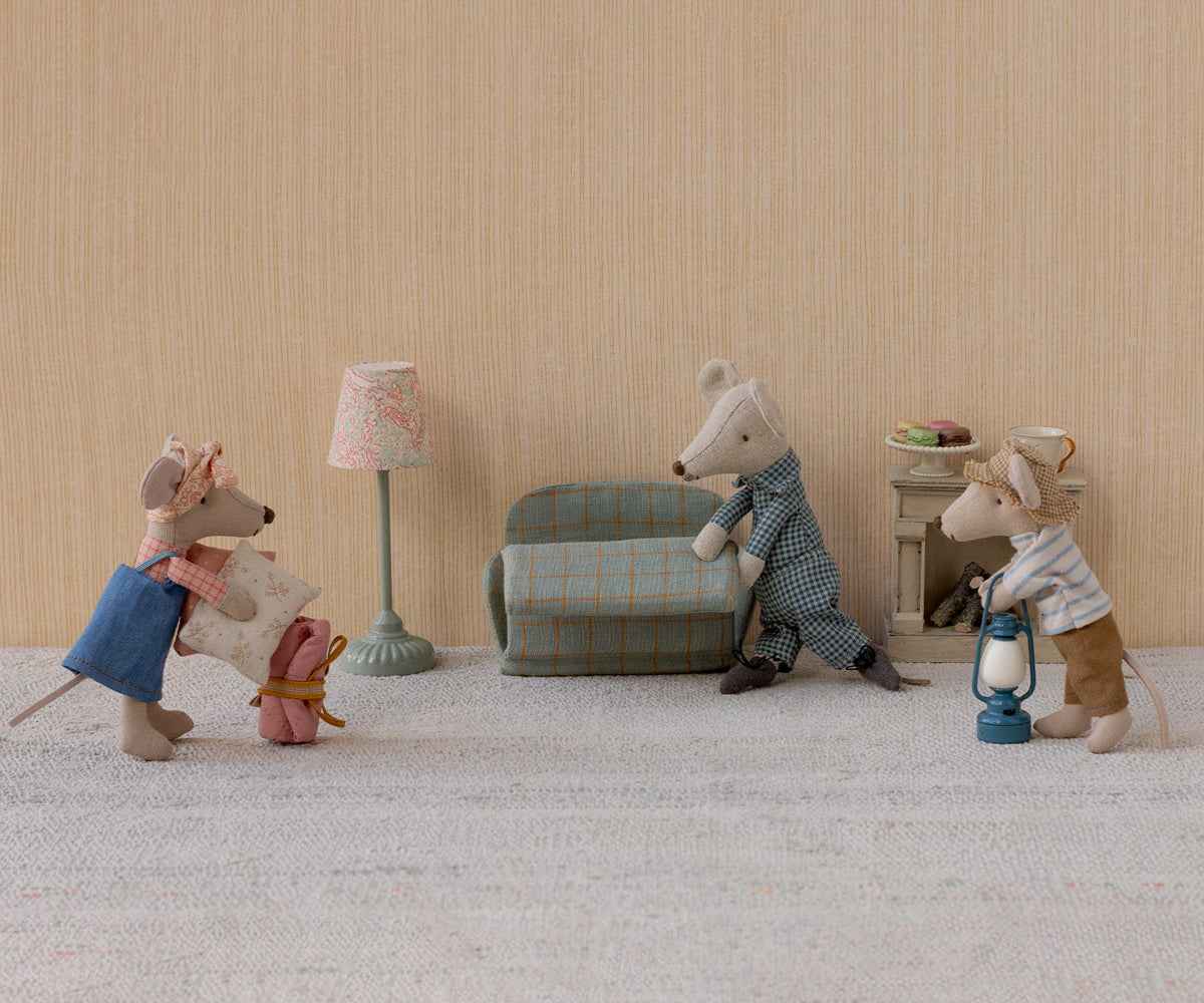 Maileg | Vintage Standing Lamp Mouse Mint