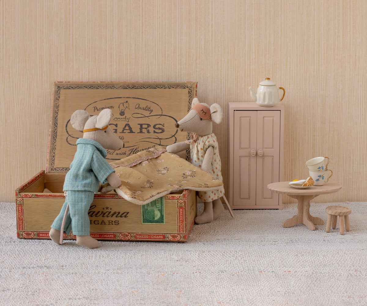 Maileg | Mama & Papa Mice in Cigar Box