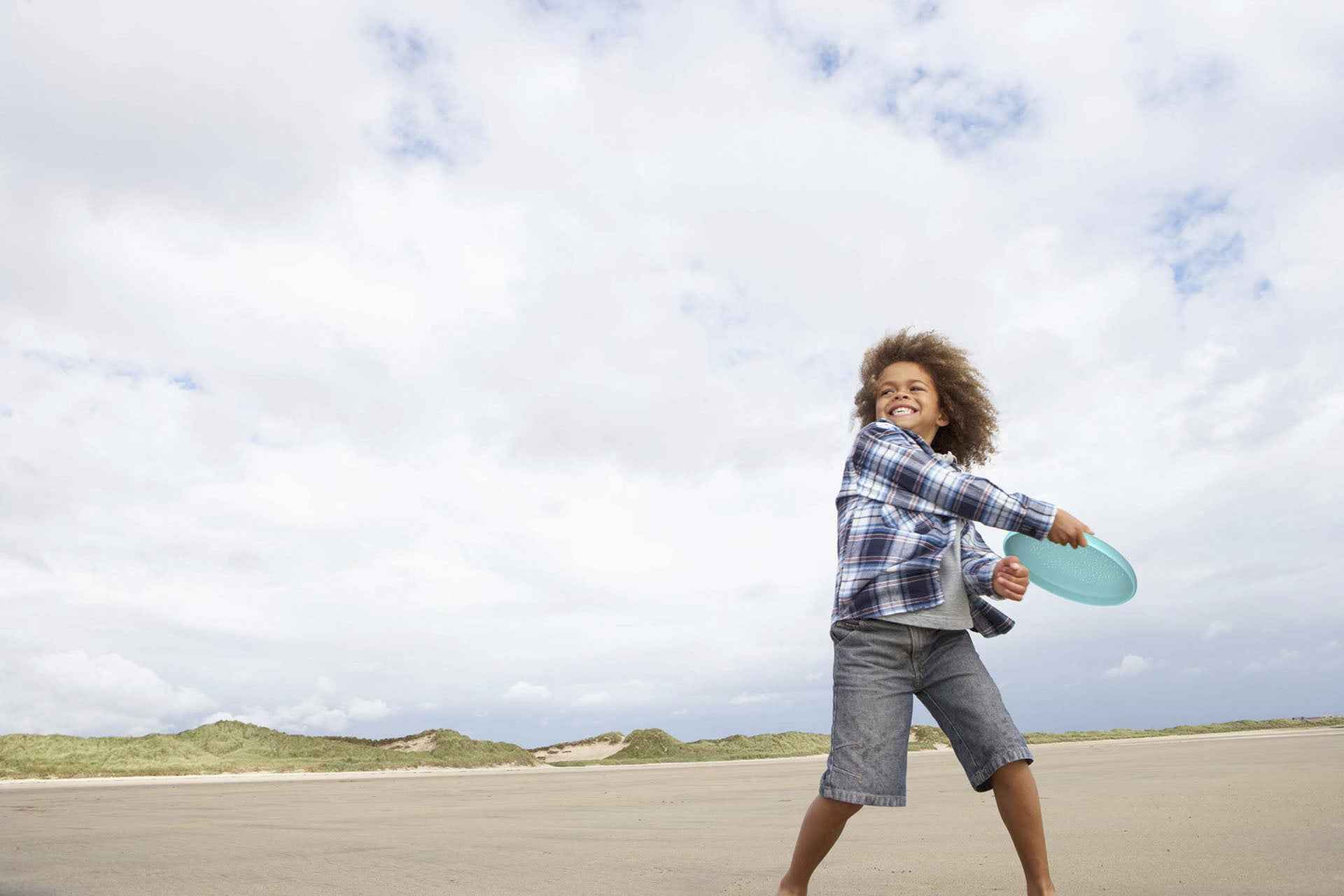 Quut | Flying Disc & Sand Sifter