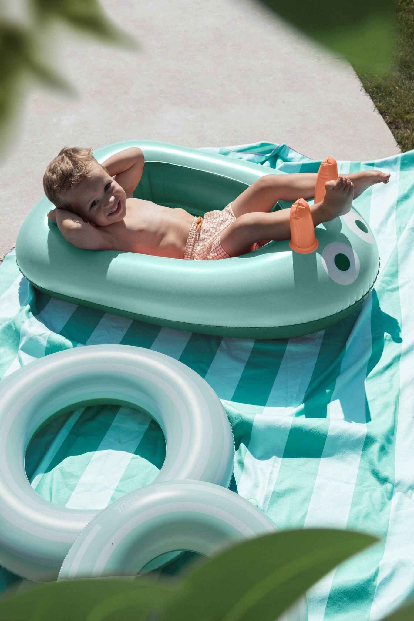 Quut | Inflatable Boat - Garden Green