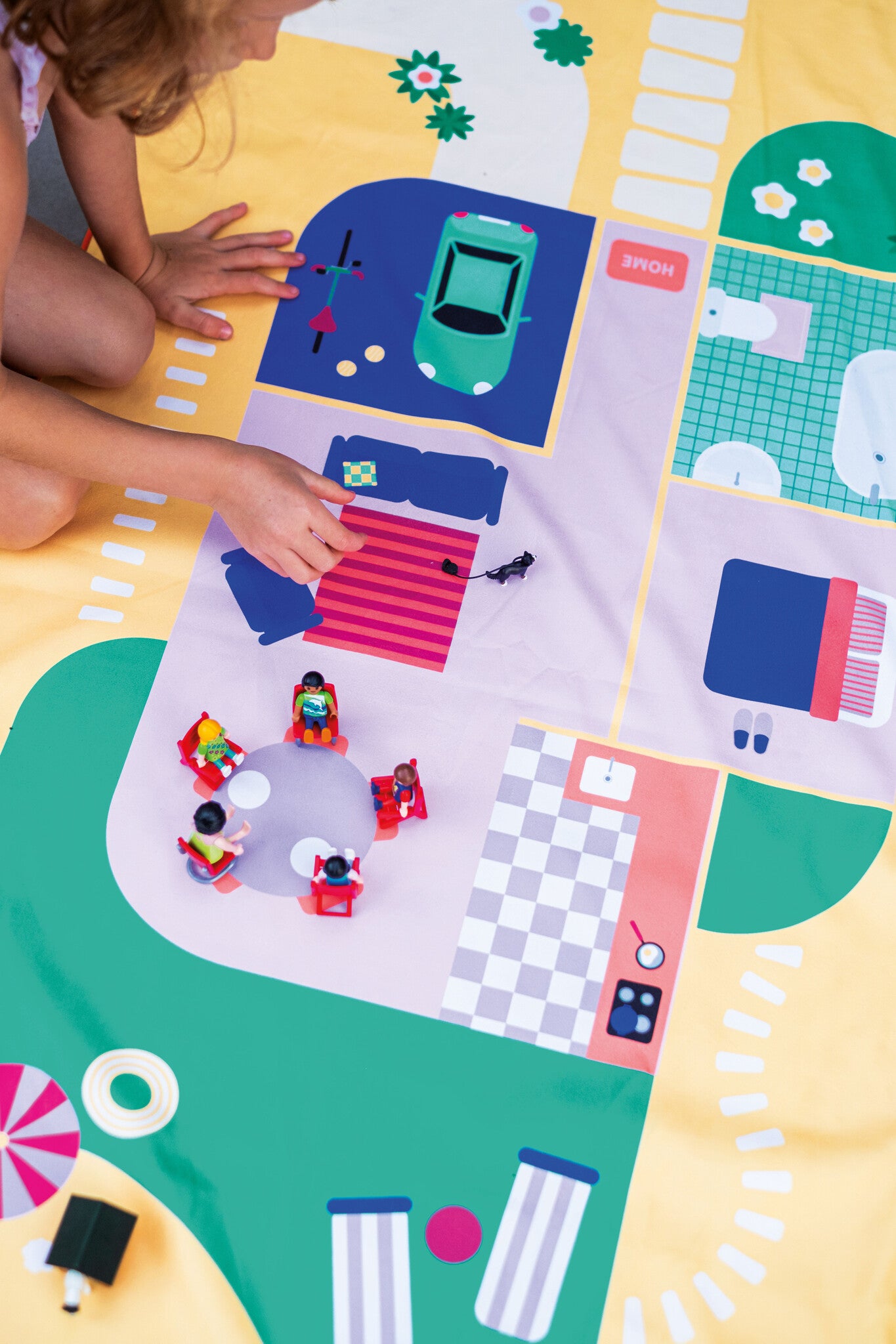 Quut |  Speelhanddoek M  (140 x 70cm) Doll House