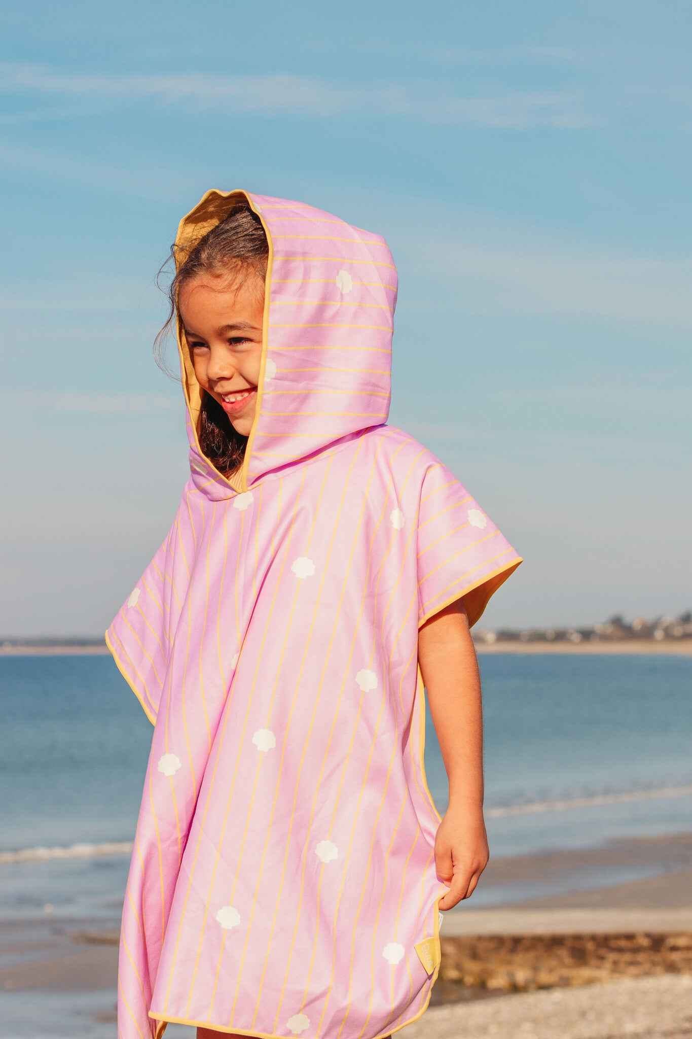 Quut | Banana Pink Poncho