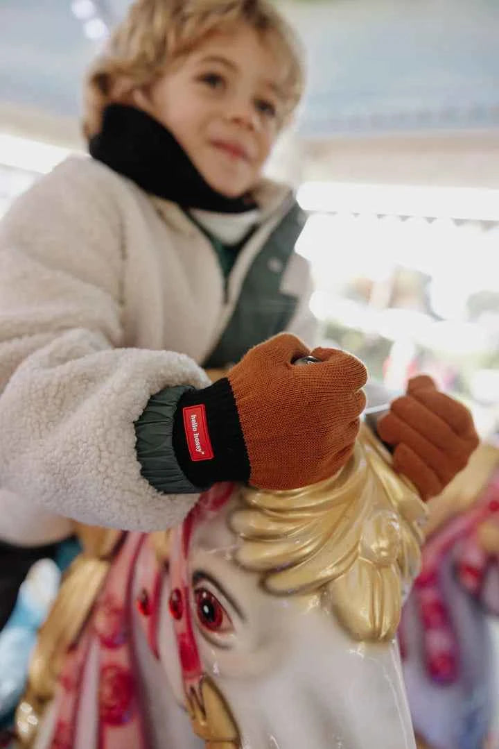 Hello Hossy | Handy Blacky Gloves