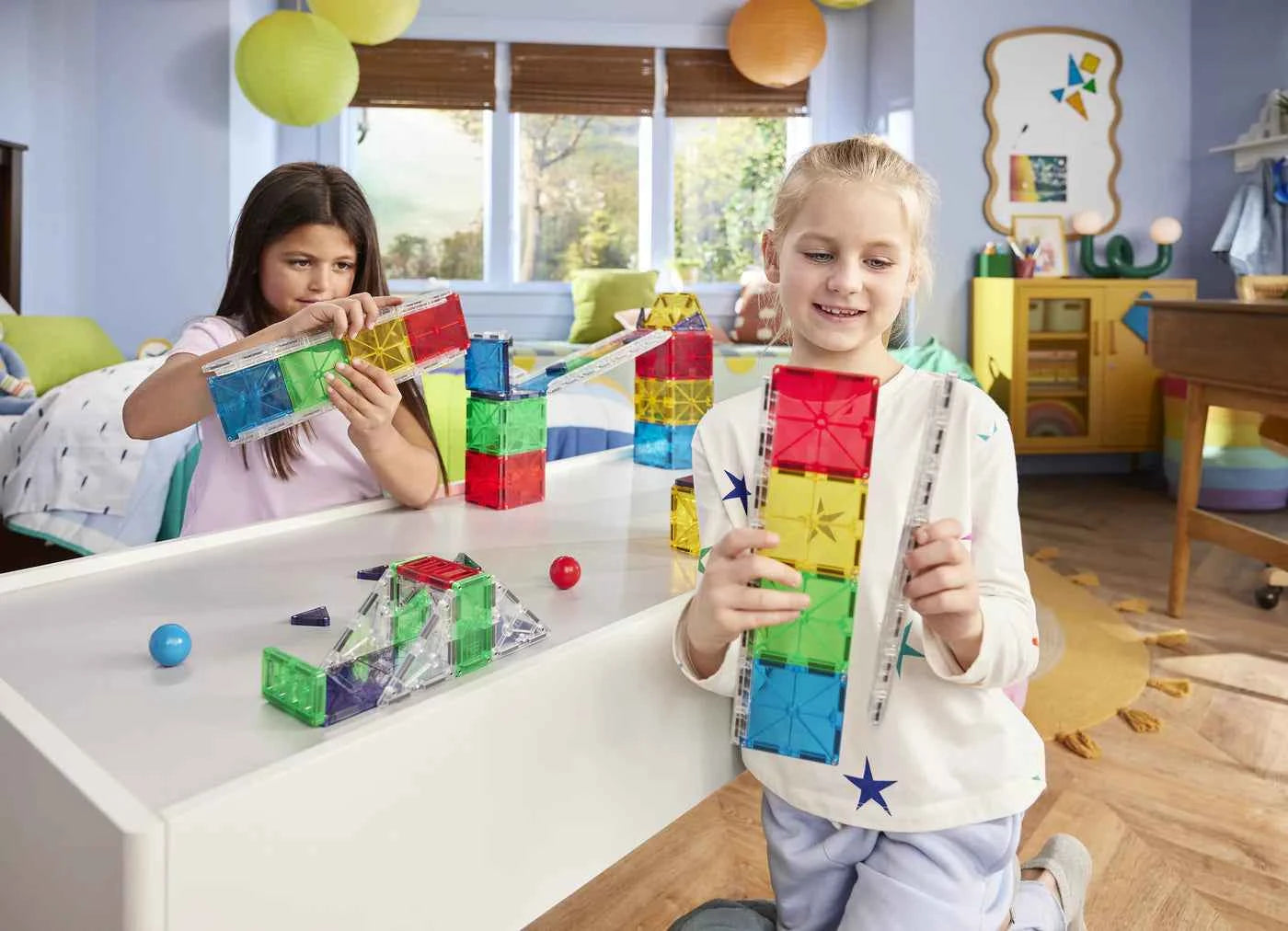 Magna-Tiles | Rail Racers Deluxe 90-Piece Set