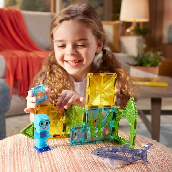 Magna-Tiles | shark dive