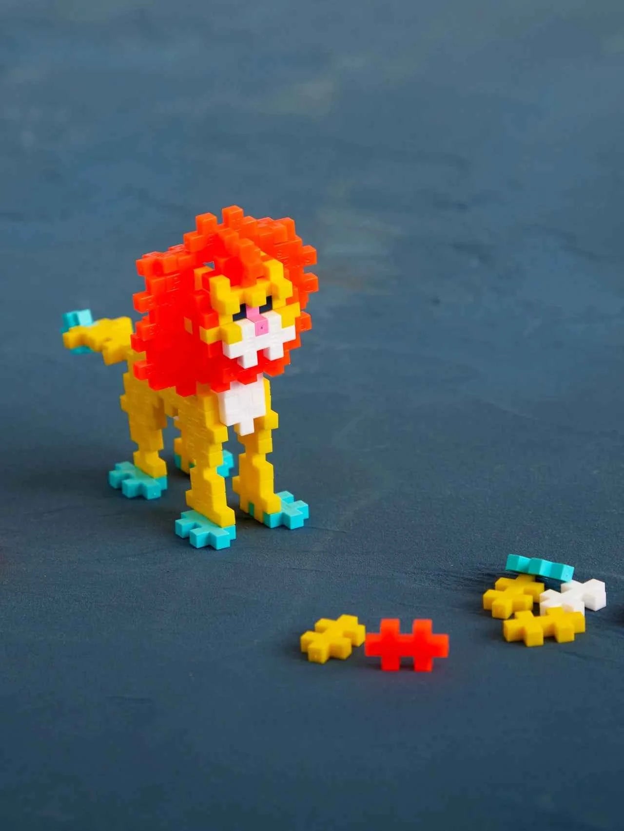Plus-Plus | Educational Building Blocks Lion 100 Pieces