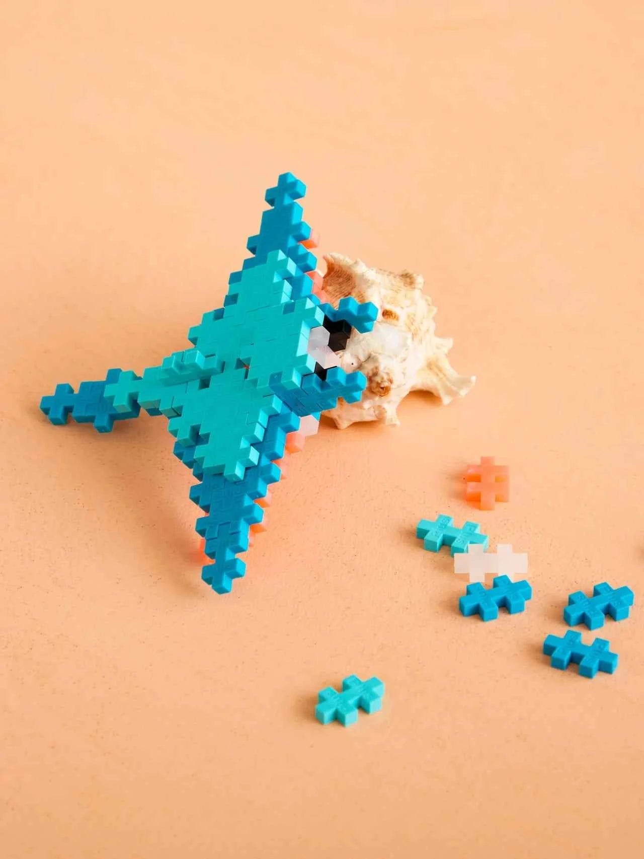 Plus-Plus | Educational Toy Building Bricks Manta Ray 100 Pieces