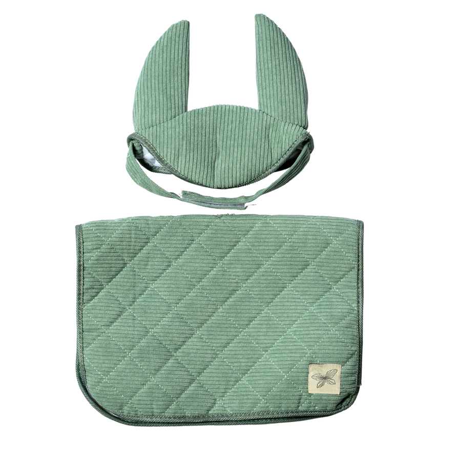 ByASTRUP Zadeldekje en Mutsje Corduroy Groen voor Stokpaard - stokdier accessoires