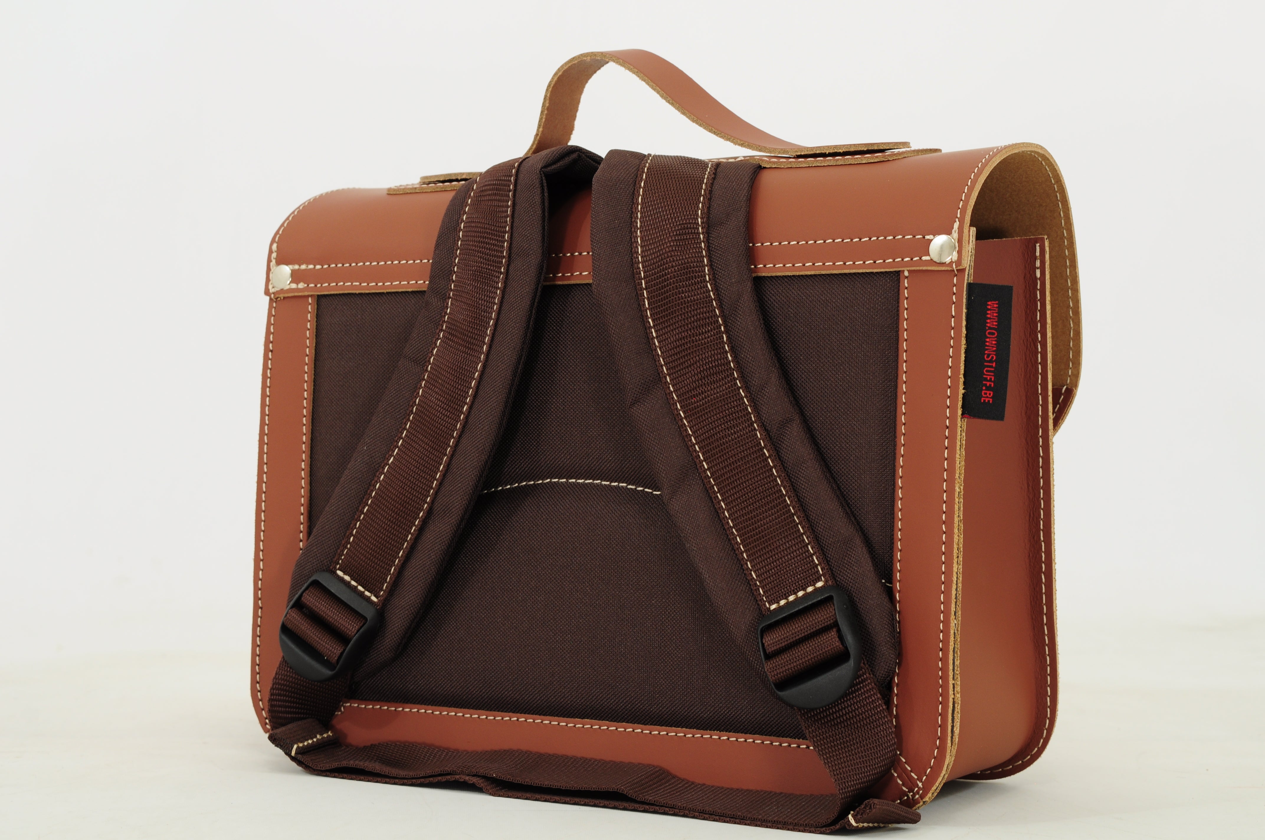 Own Stuff | lederen kleuterboekentas car chestnut