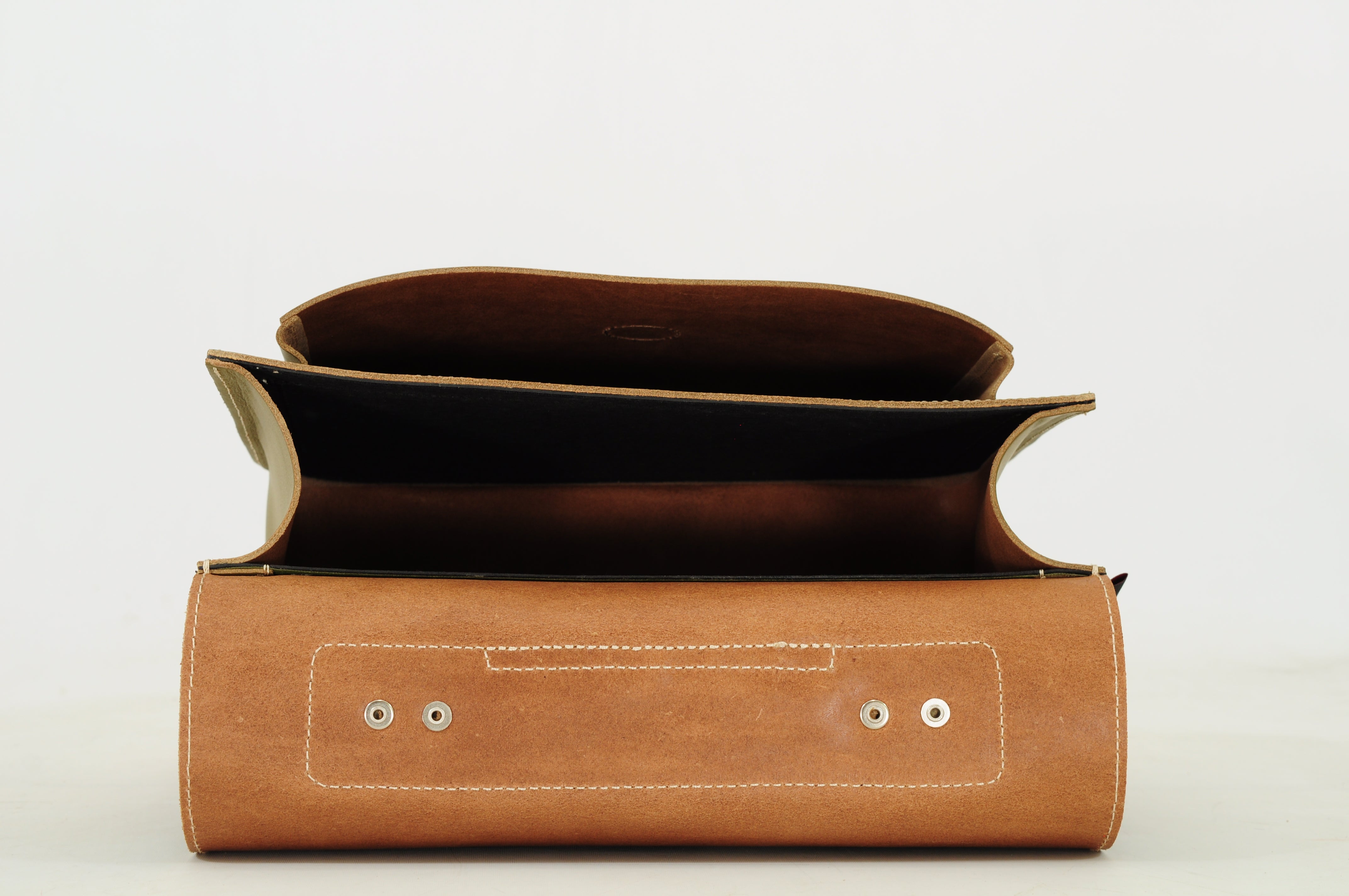 Own Stuff | lederen kleuterboekentas car moss