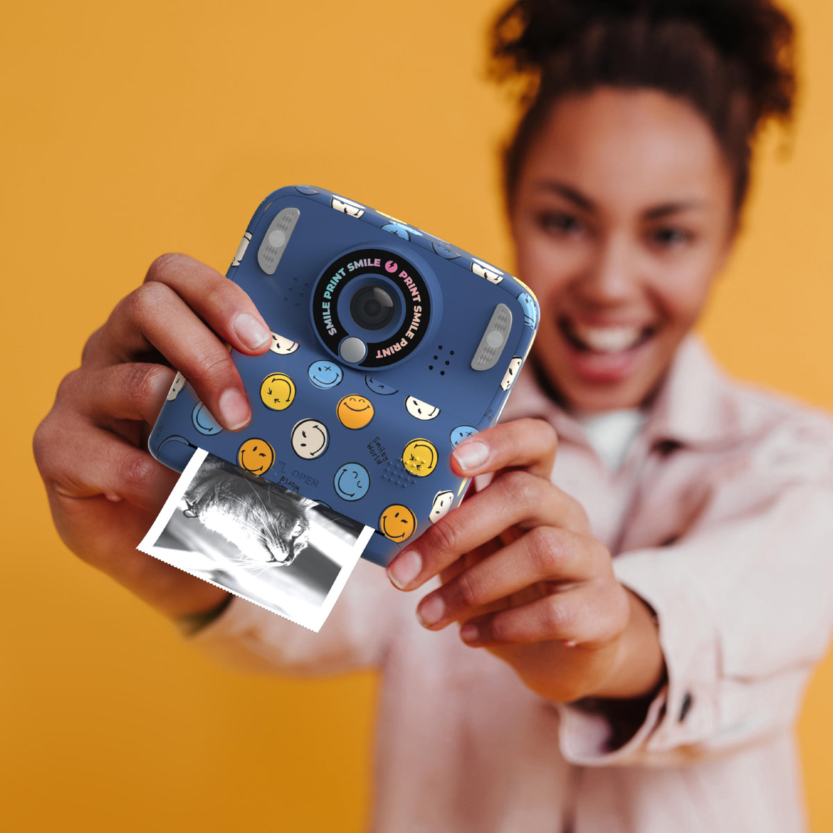MOB | camera pixismiley smiley world blue