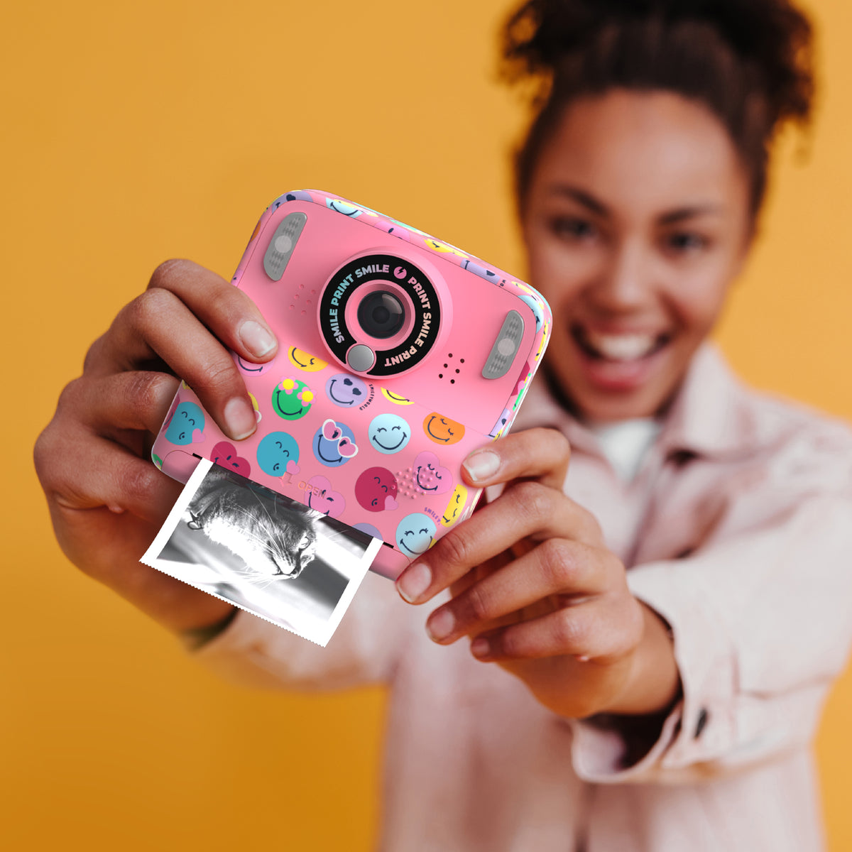 MOB | camera pixismiley smiley world rose