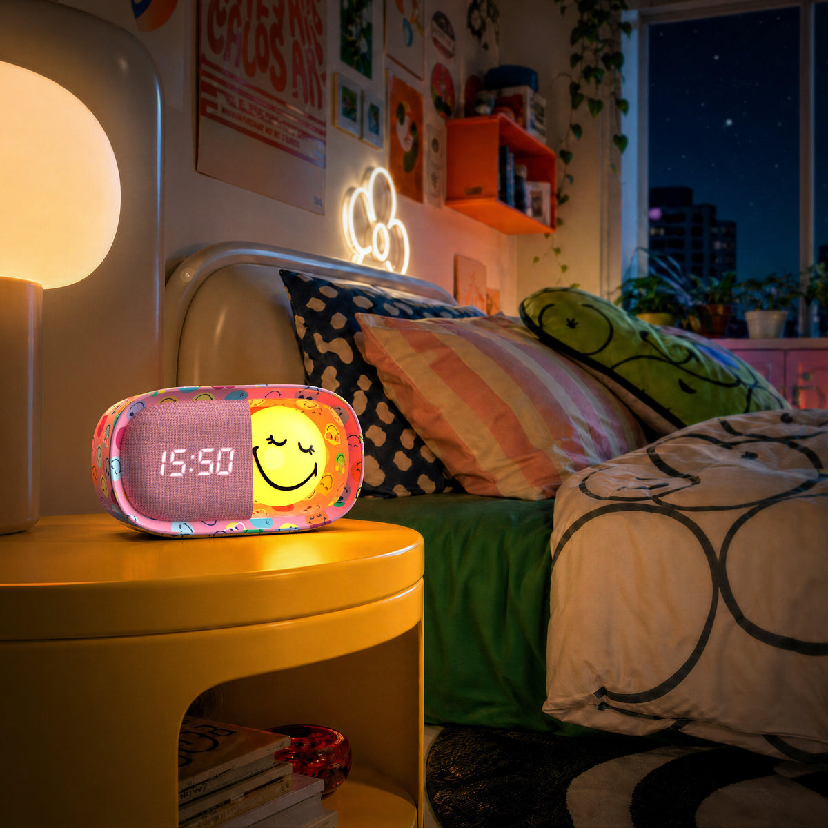 MOB | dreamy clock smiley world pink