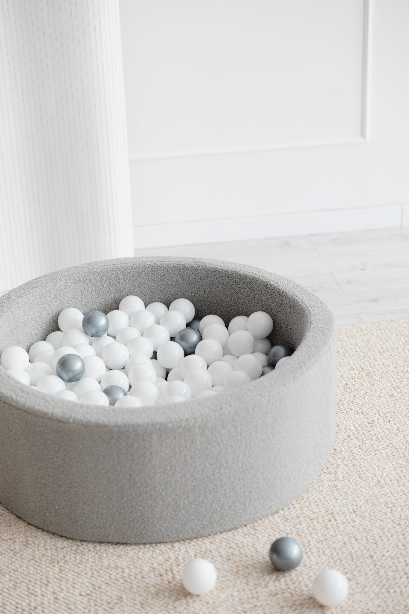 Moje | Ballenbad Bouclé - Grey 90x30 cm + Ballen