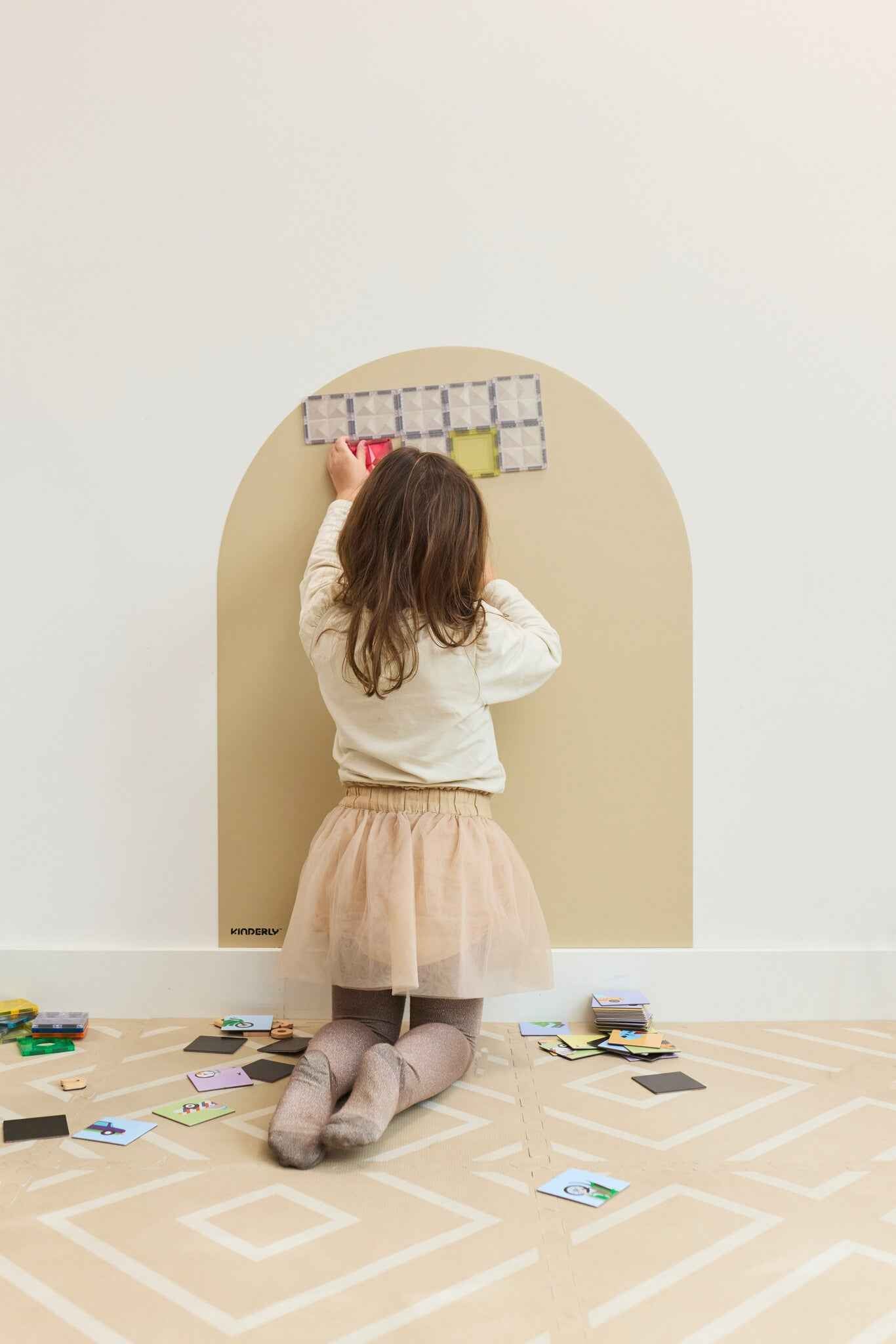 Kinderly | Removable Magnetic Beige Wallpaper