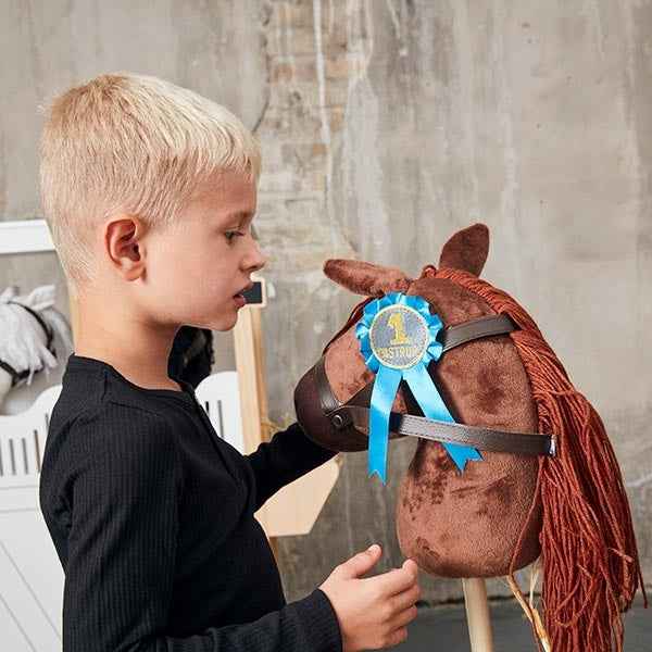 By Astrup rozetten voor stokpaarden