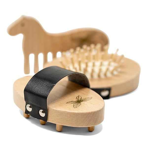 By Astrup grooming set for stick horses