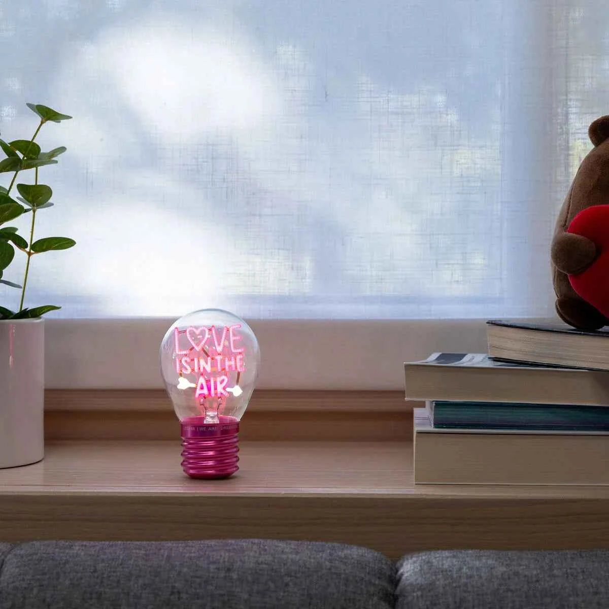 Legami | Decorative table lamp in the shape of a light bulb - Love is in the Air - Bulb Fiction