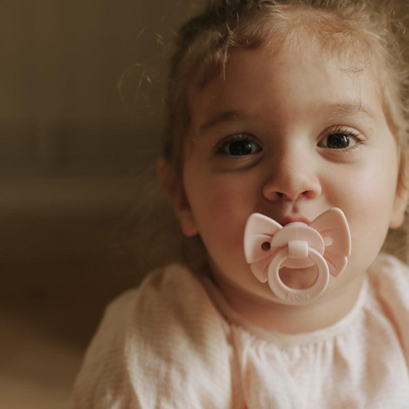 Elodie | Binky Bow Newborn  Misty Pink