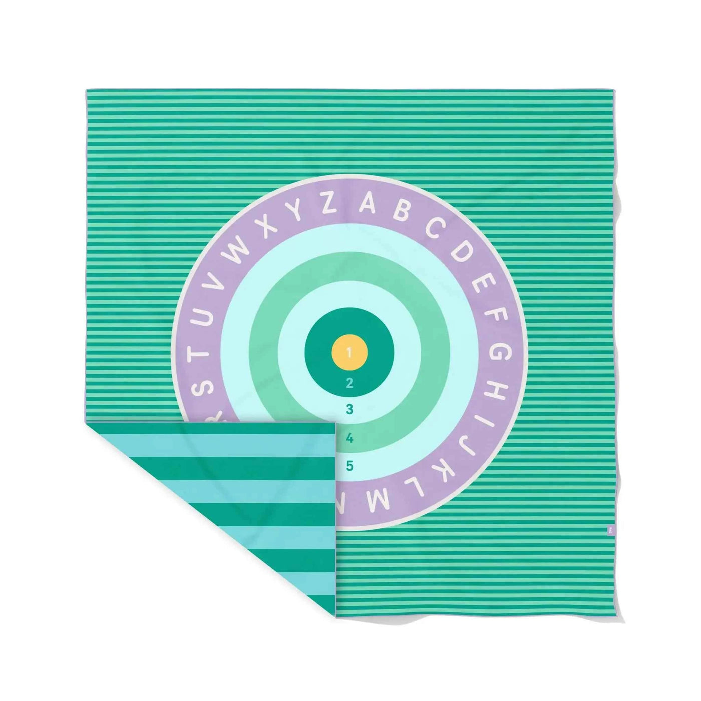 Quut | Speelhanddoek XL  - Bulls Eye / Name It