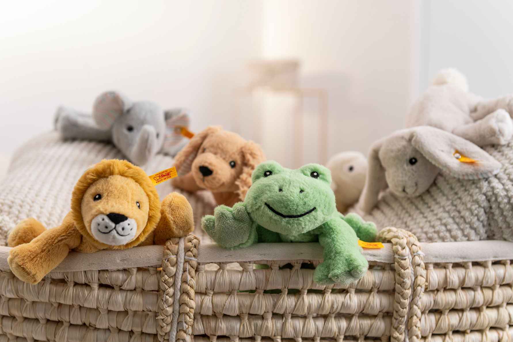 Steiff | Floppy Liam Lion 20cm Beige