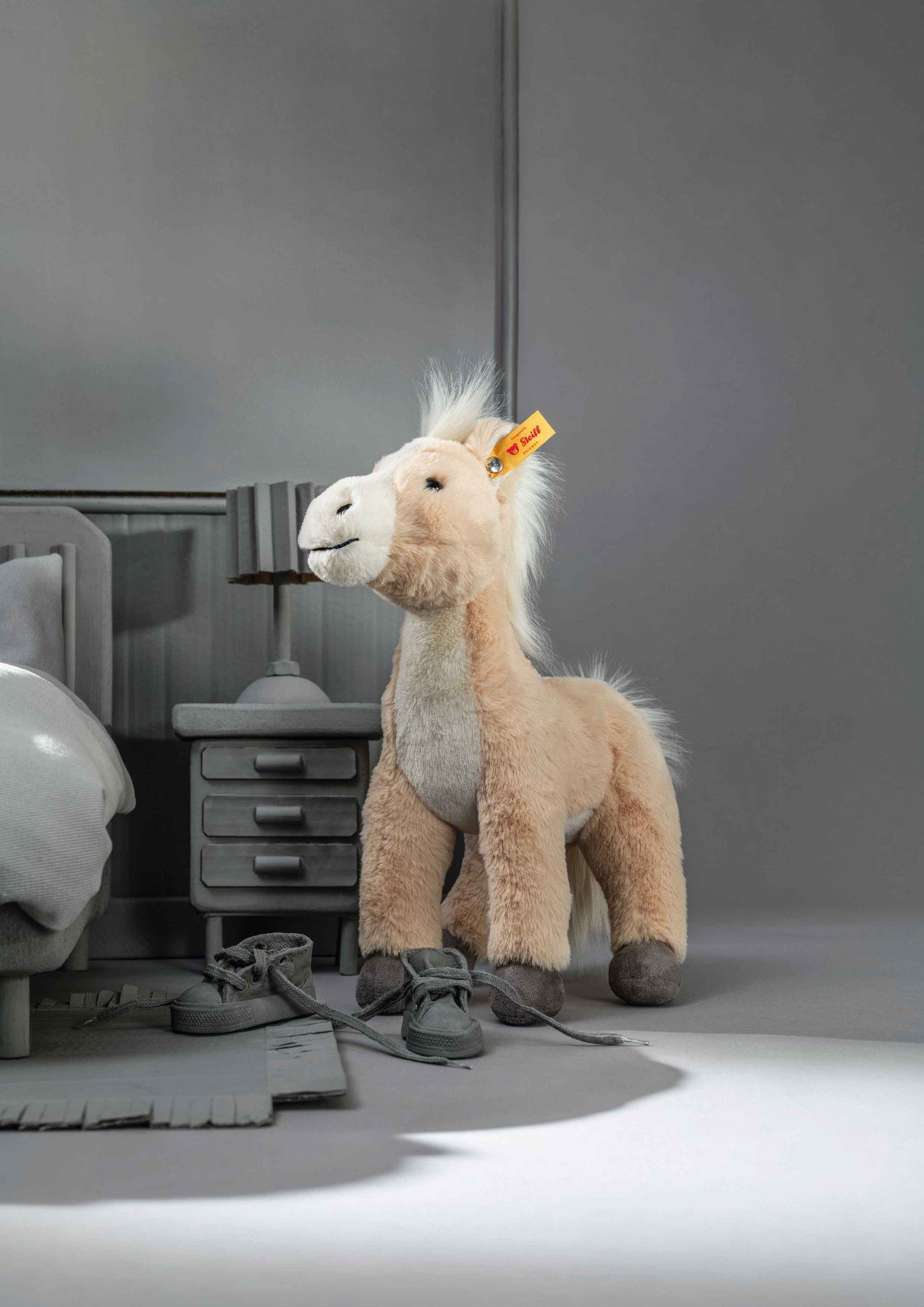 Steiff | Gola horse 27 blond standing
