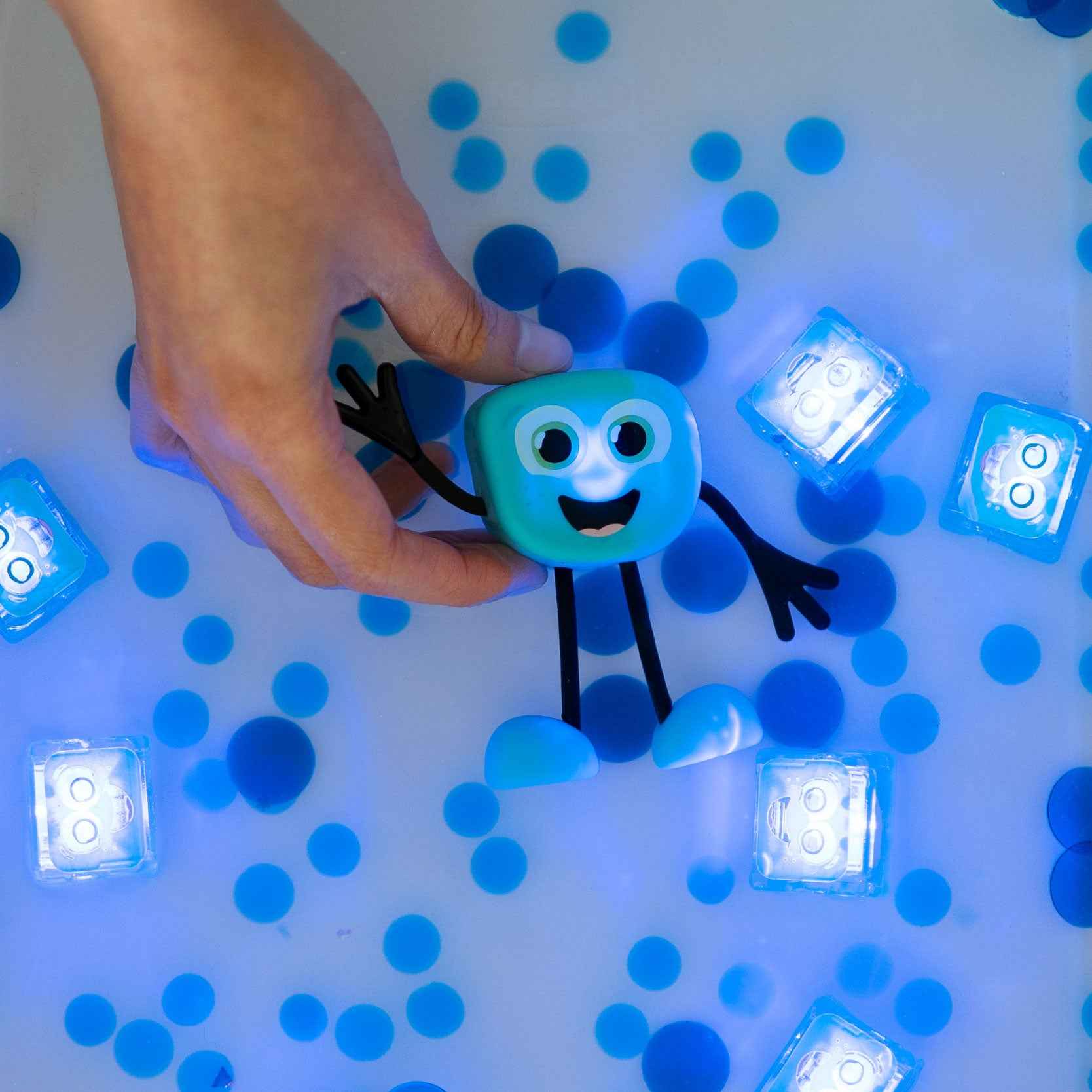 Glo Pals Blair, Light-Up Cubes, Characters, Blue, Plastic, 1+2 Pieces