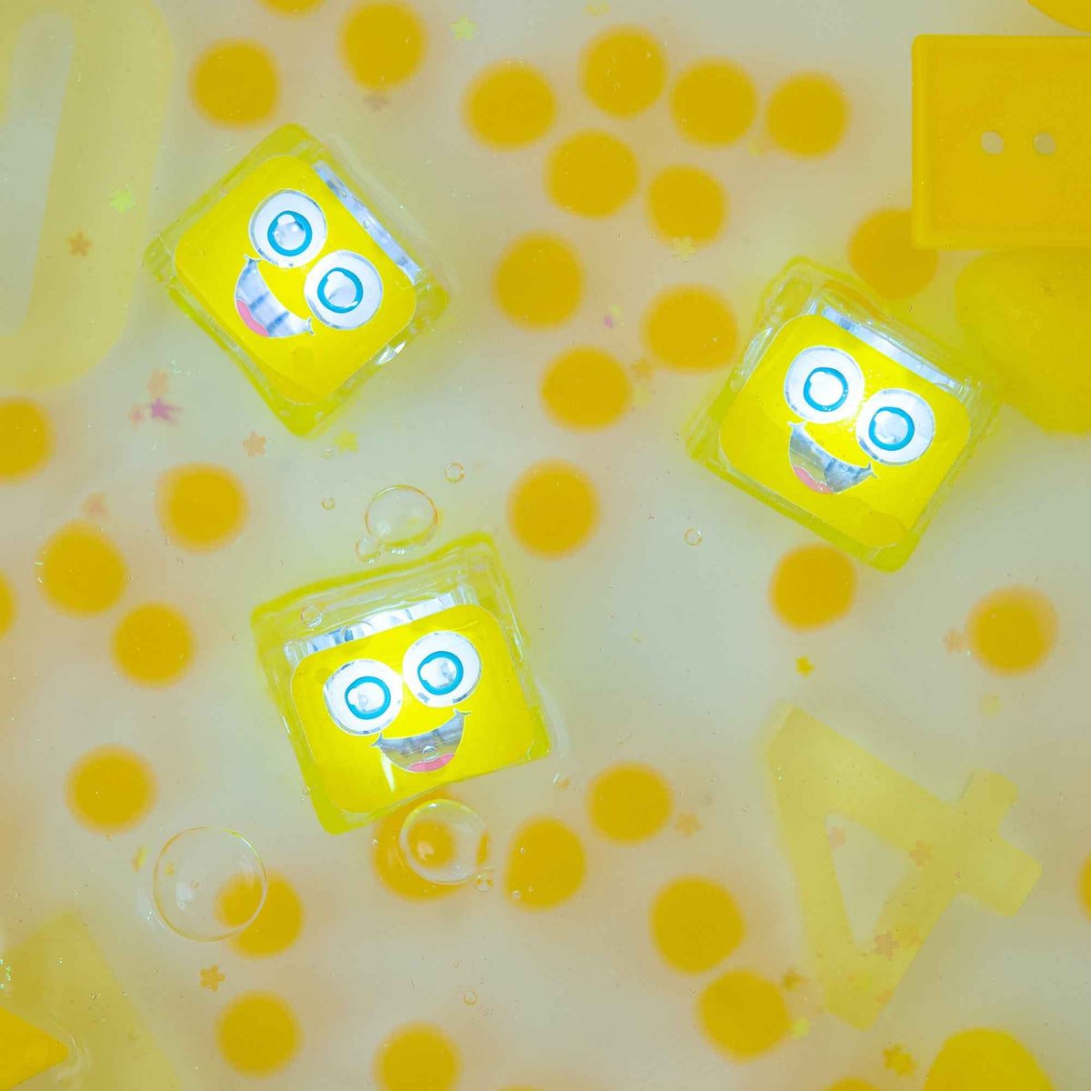 Glo Pals Alex, light up cubes, geel, kunststof, 4 stuks
