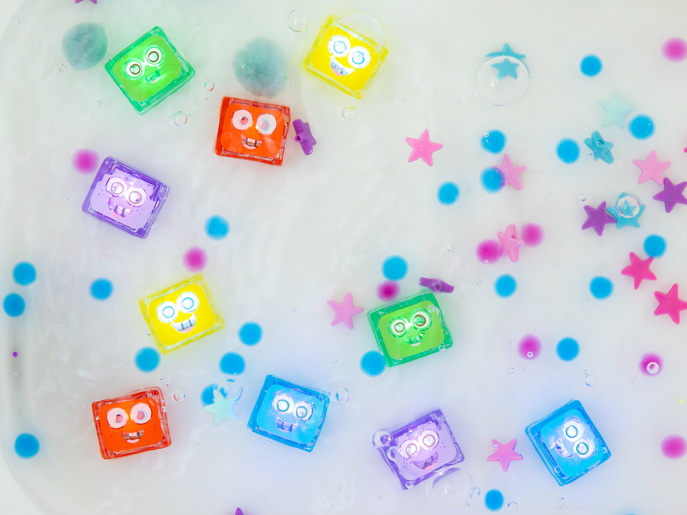 Glo Pals Sammy, Light Up Sensory Cubes, Rood, Kunststof, 4 Stuks