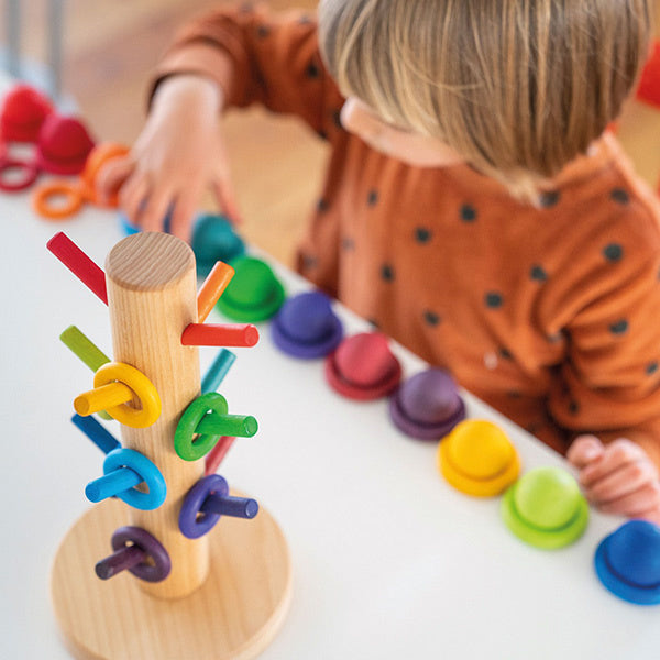 Grimm's | sorteerboom regenboog ringen