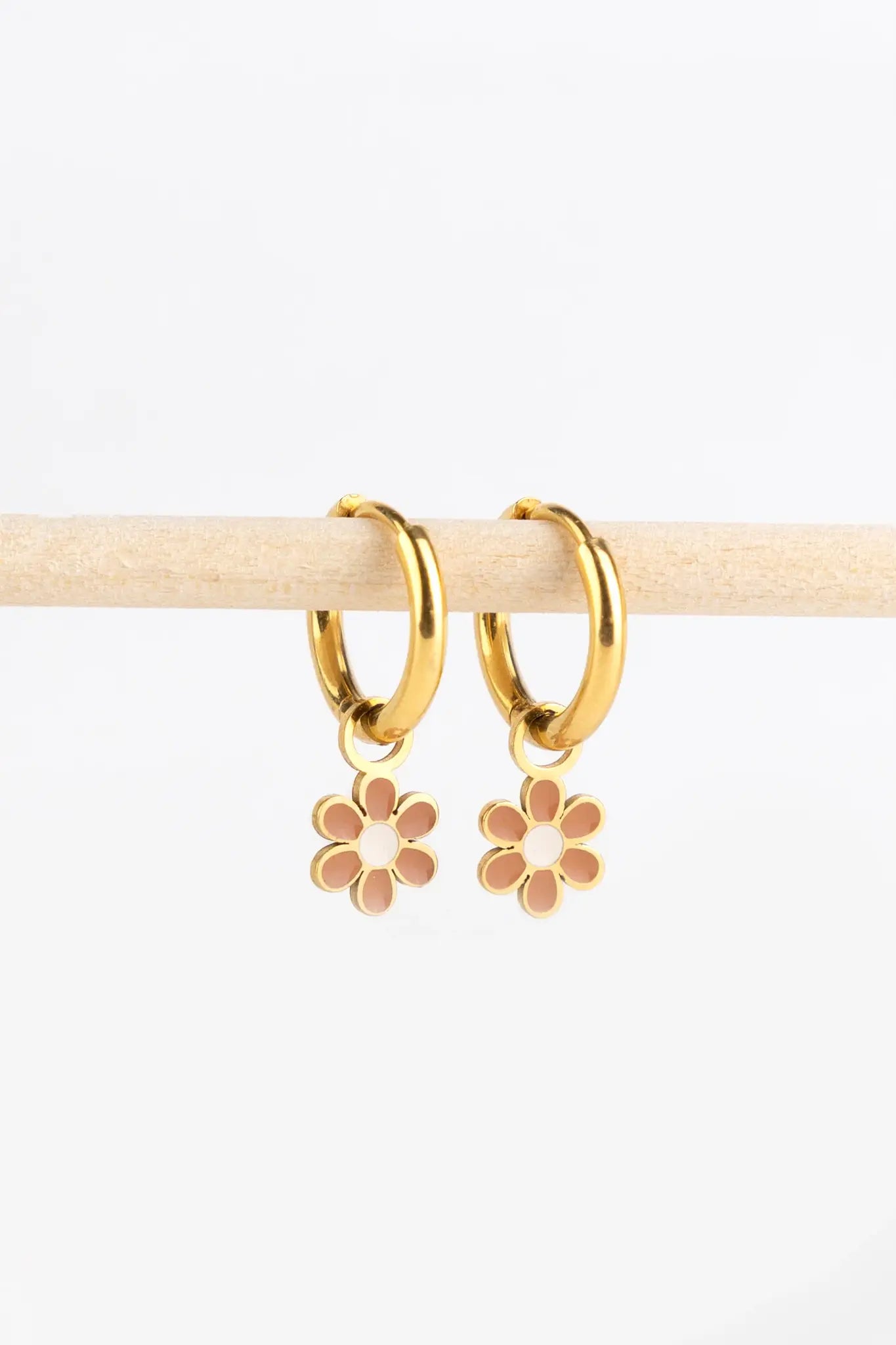 Mrs Ertha | Bedeltjes Little Daisy