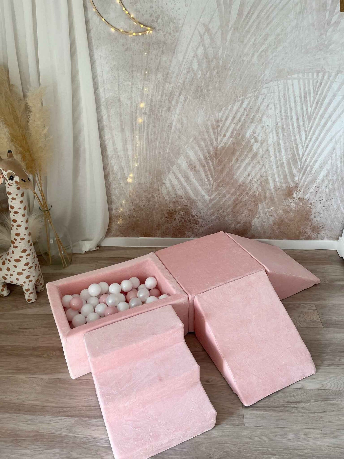 Moje | 4 elementen + Ballenbad - Soft Velvet Light Pink 65x35x30 cm + 100 Ballen