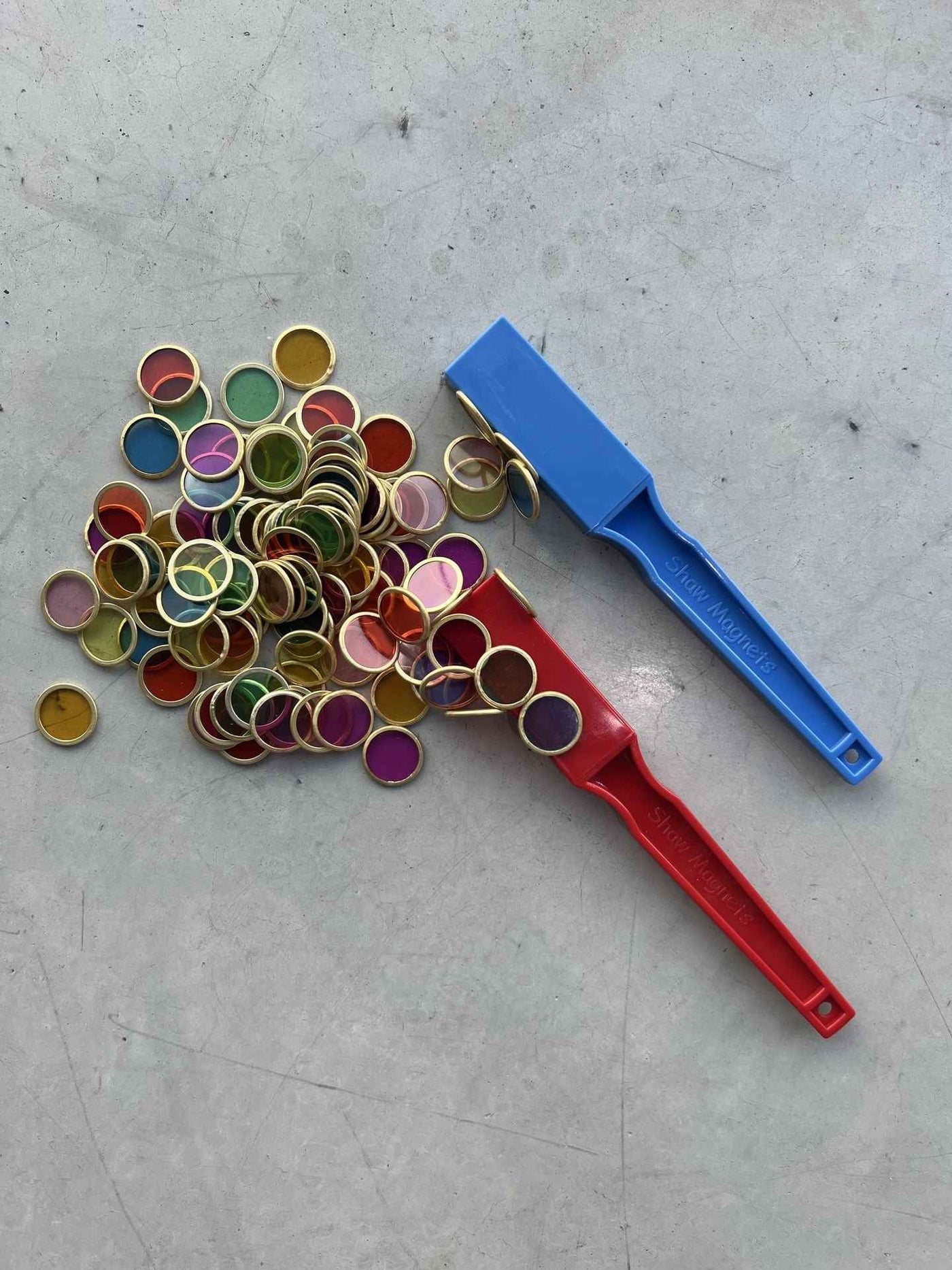 Shaw Magnets | Magnetic Wands x2 & 100 Mag Chips Blauw/Rood
