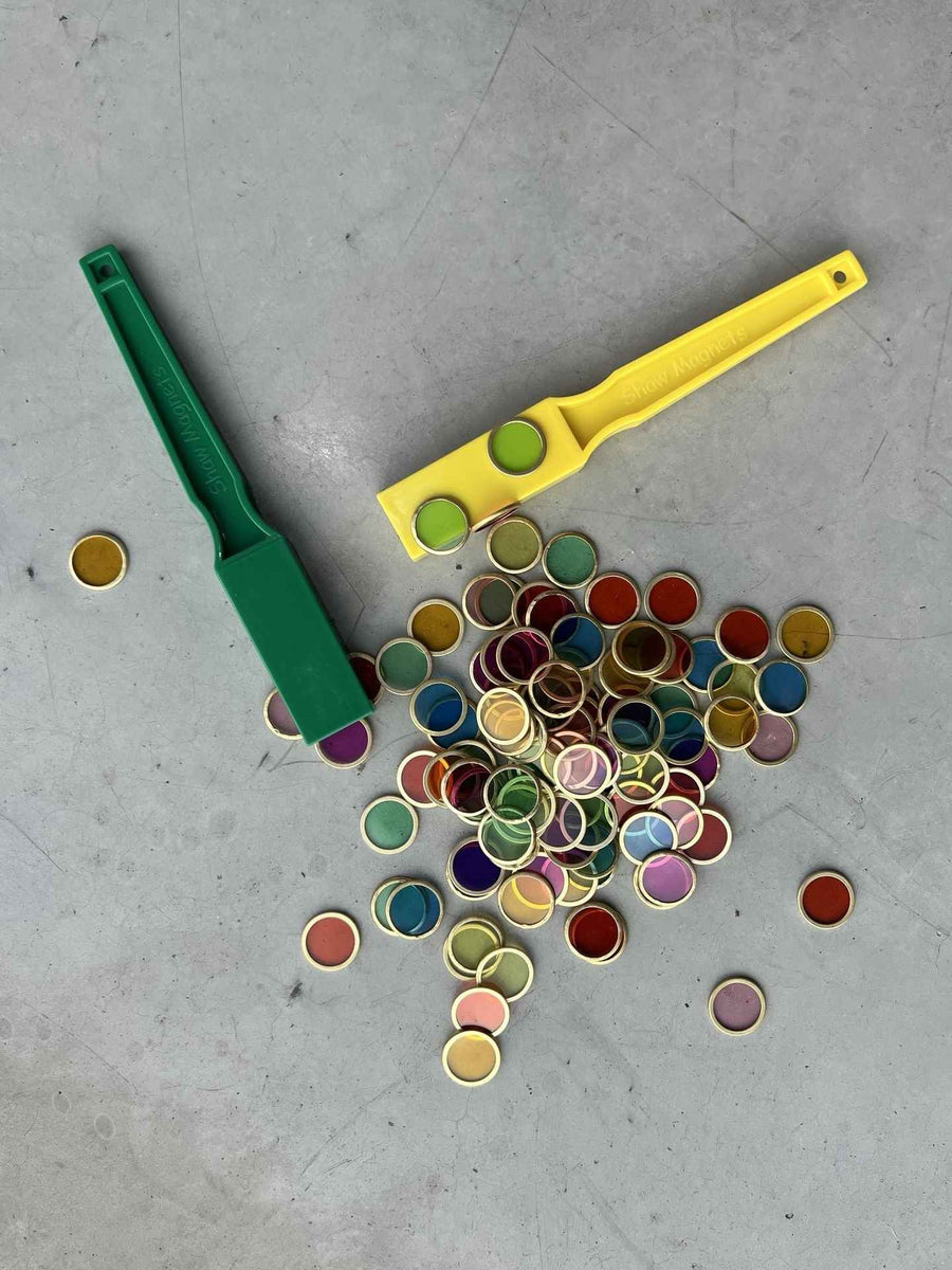 Shaw Magnets | Magnetic Wands x2 & 100 Magnetic Chips Yellow/Green