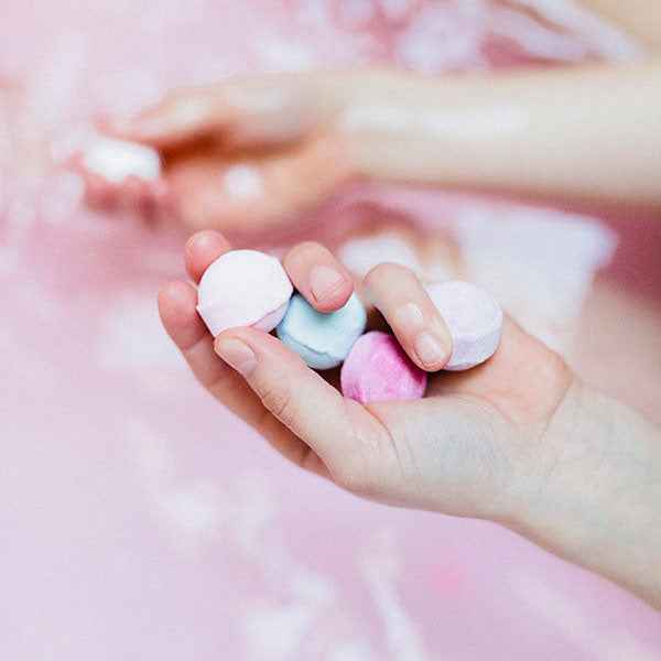 Isabelle Laurier | 5 Blue Bath Fizz Marbles - Ocean