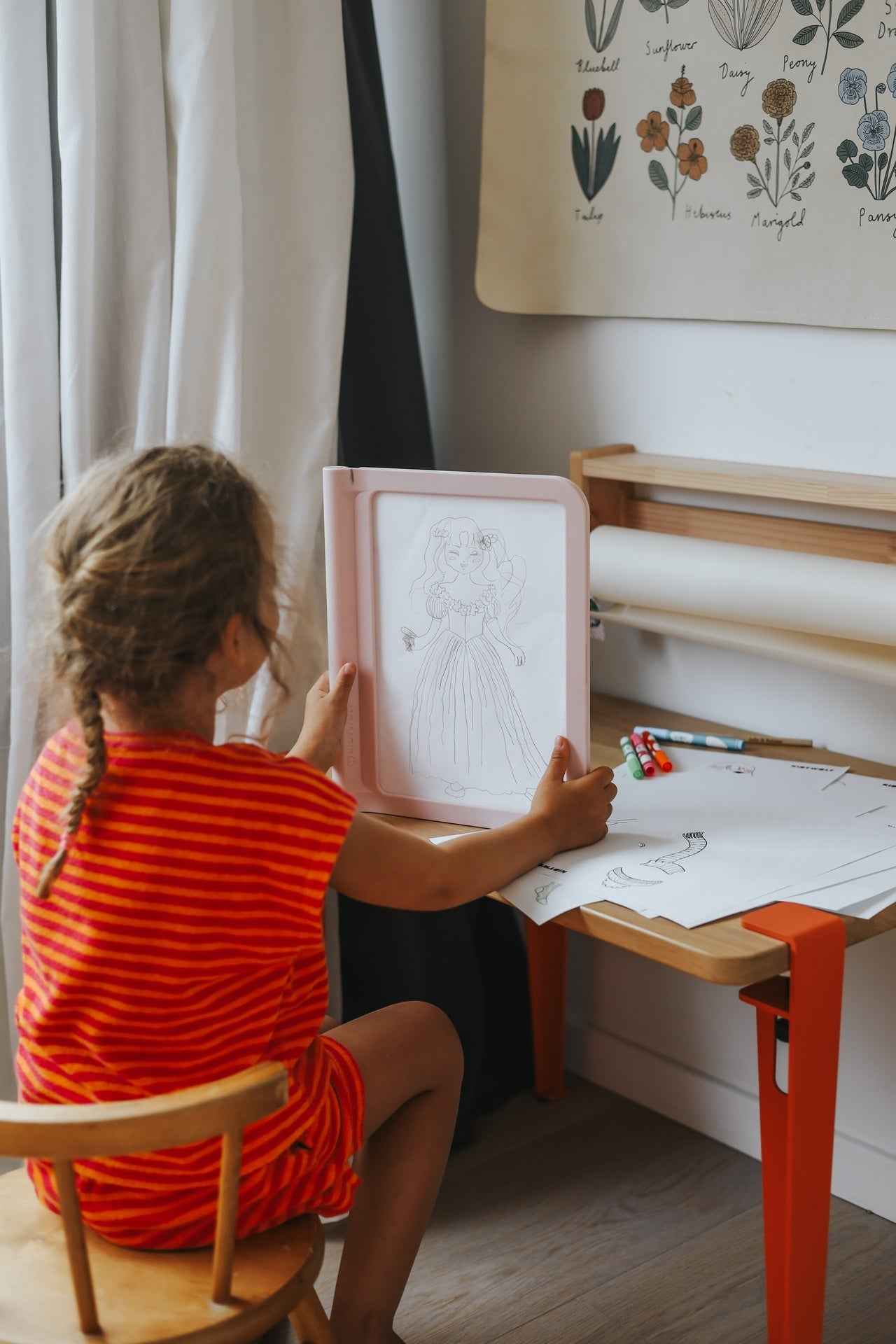 Kidywolf | Kidydraw - Pro Pink Light-Up Drawing Board Let's Draw Fashion