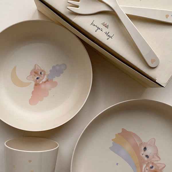 Konges Slojd Rainbow Kitty Dinnerware Set