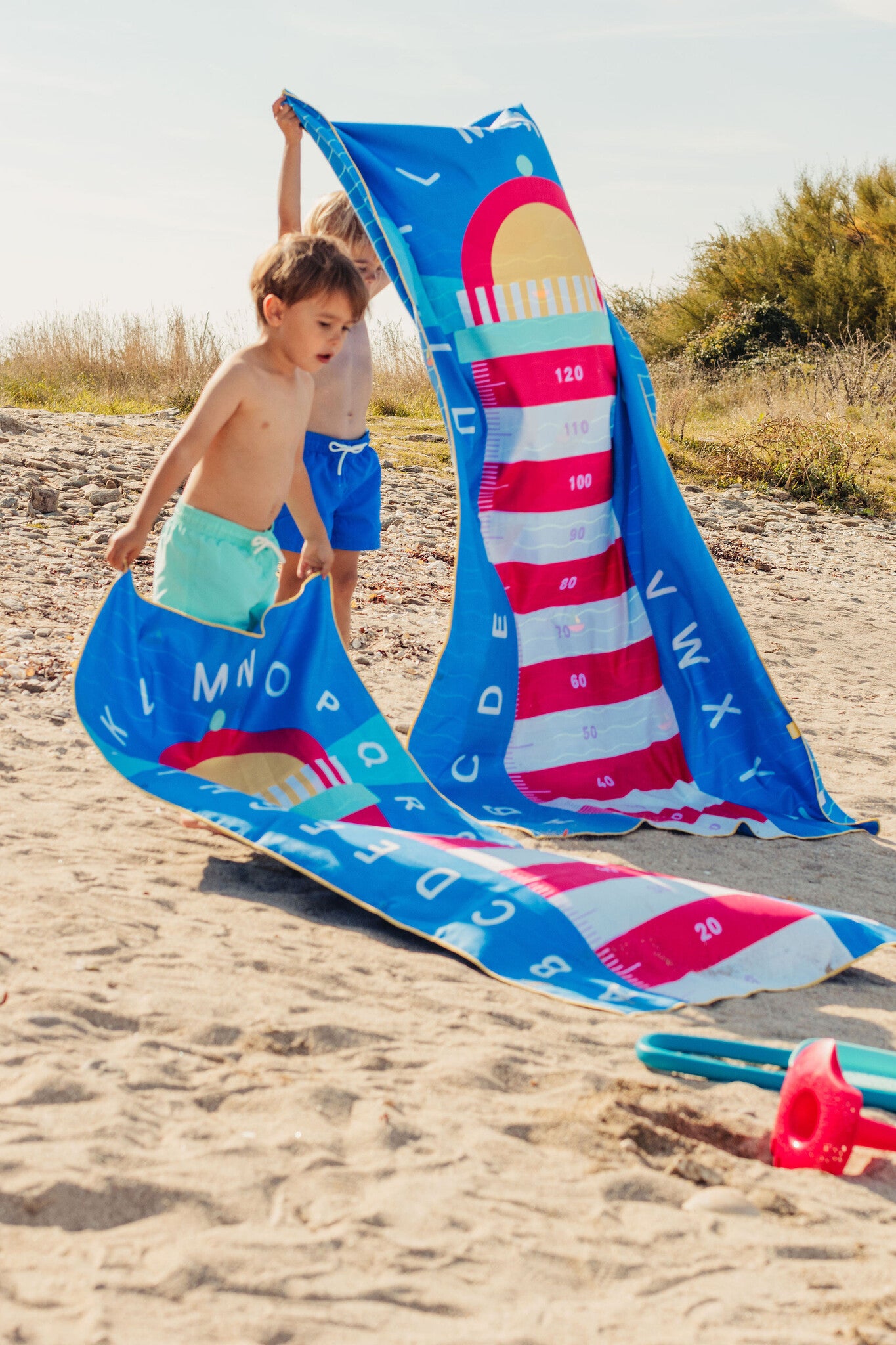Quut | Speelhanddoek M (140 x 70cm) Lighthouse Blue