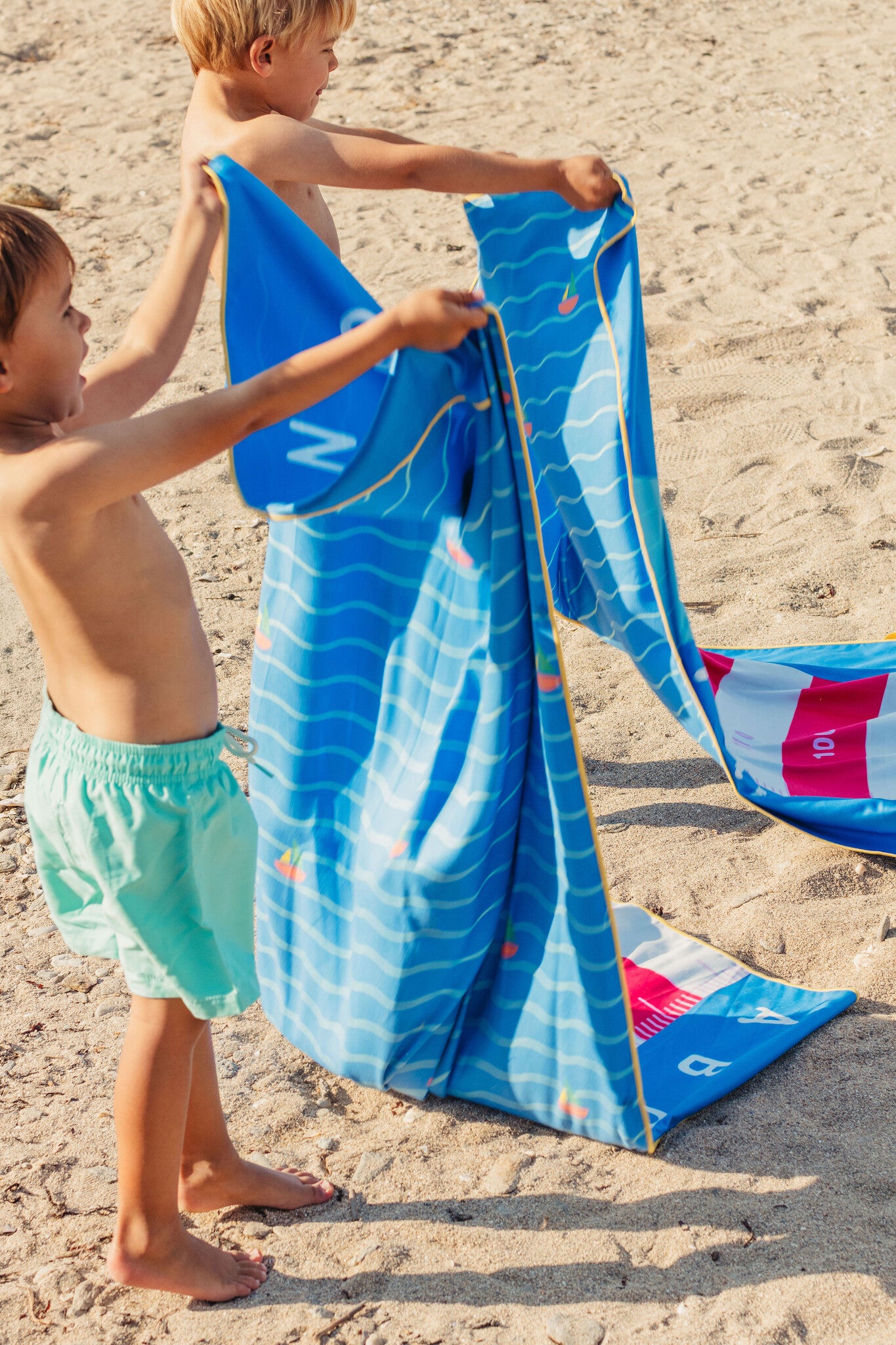 Quut | Speelhanddoek L (180 x 100cm) Lighthouse Blue