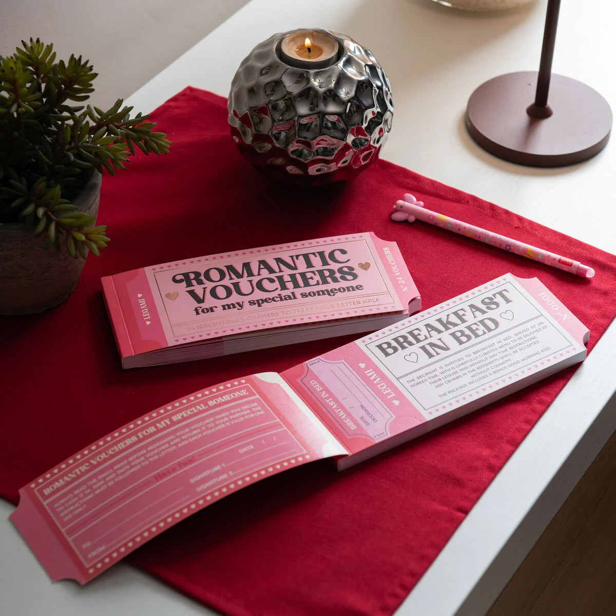 Legami | Boek Met 24 Romantische Vouchers - Cadeaubonnen