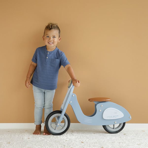 Little Dutch blue balance bike scooter from Little Thingz