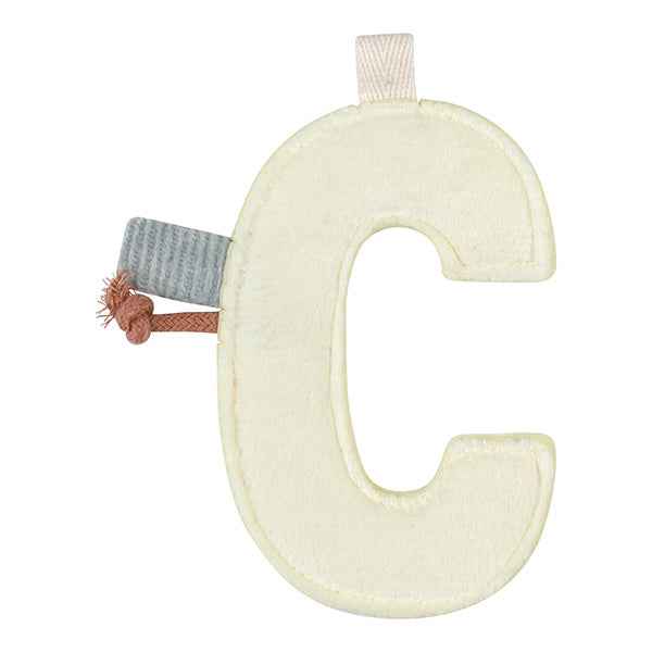 Little Dutch string element letter C