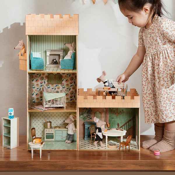 Maileg poppenhuis stoel Mouse Gold
