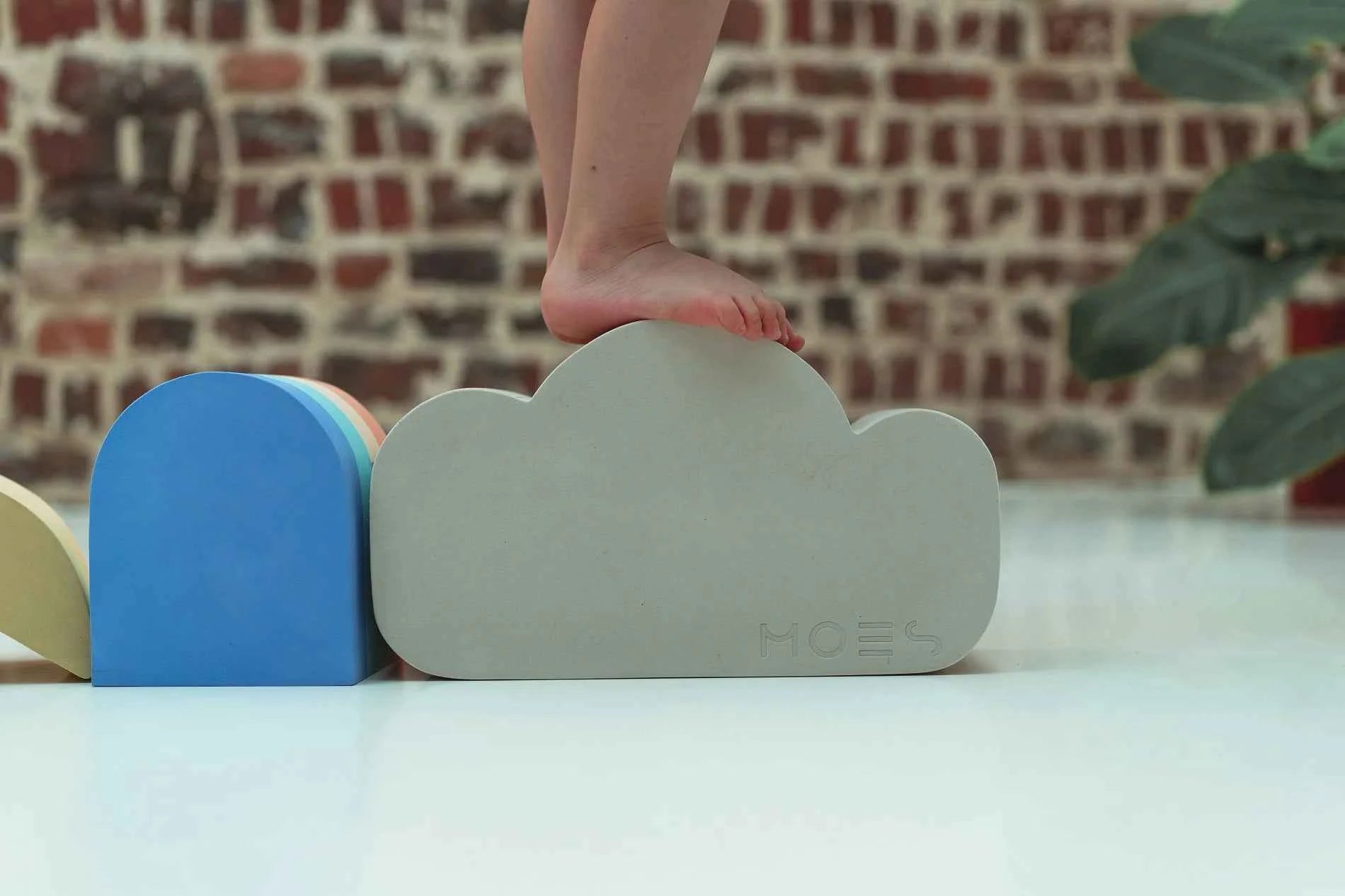 Moes Play | Educational Toys Nature Walk Cloud Jet Stream grey
