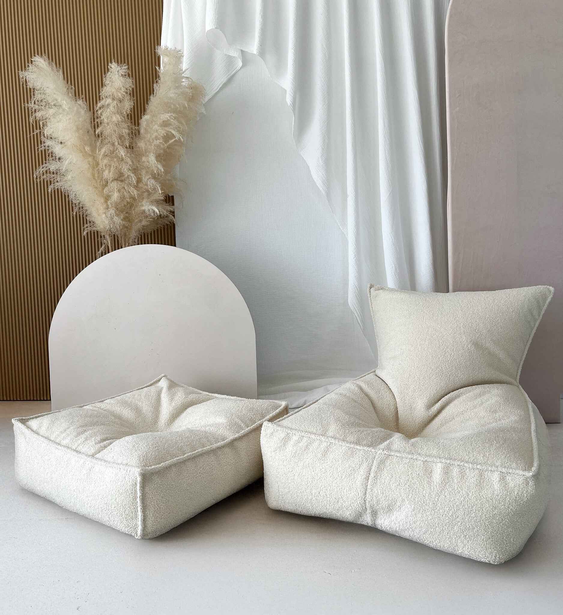Moje | Cream Bouclé Ottoman